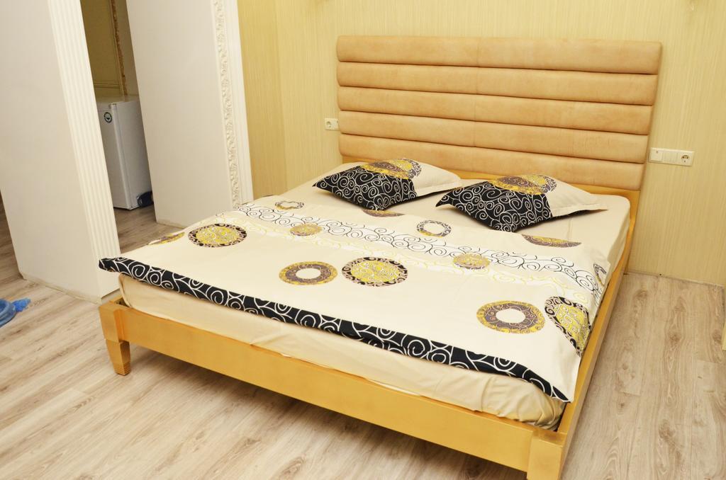 Hotel Menshikov Odessa Extérieur photo