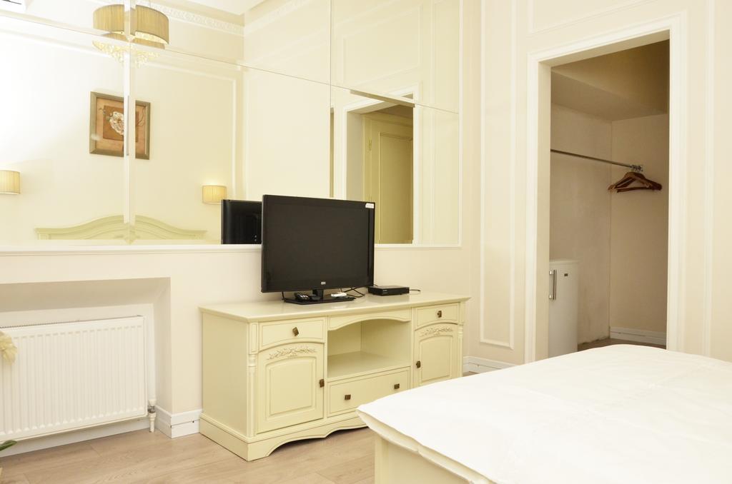 Hotel Menshikov Odessa Extérieur photo