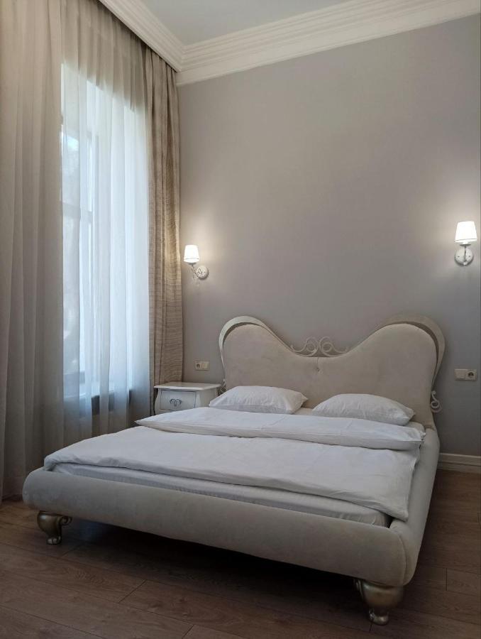 Hotel Menshikov Odessa Extérieur photo