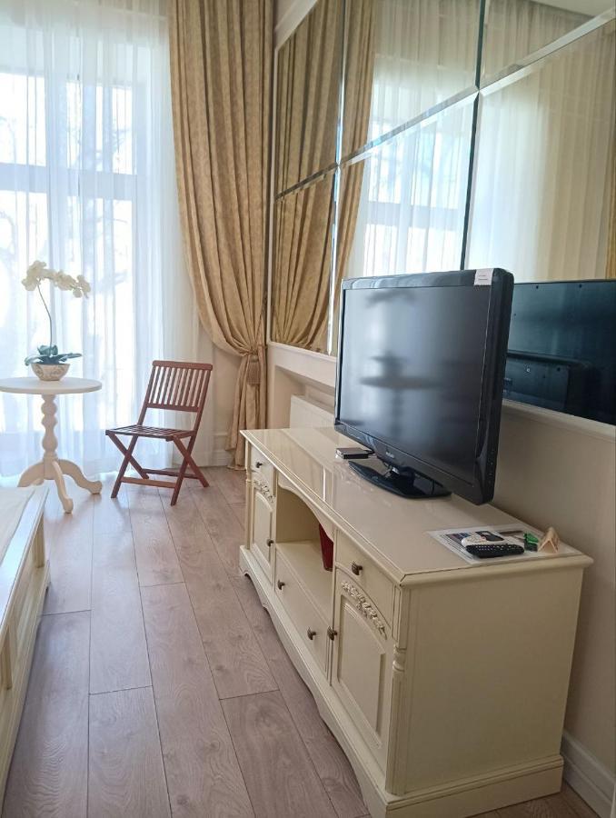 Hotel Menshikov Odessa Extérieur photo