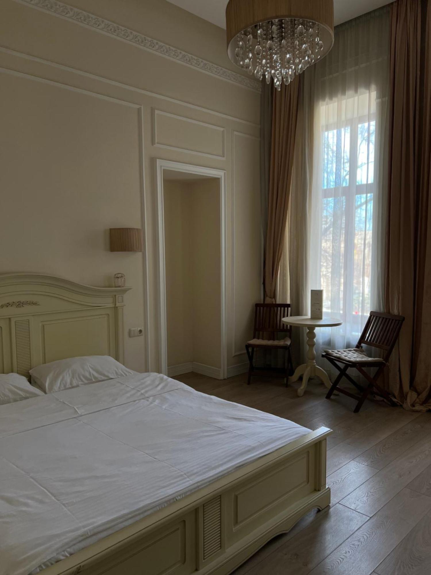 Hotel Menshikov Odessa Extérieur photo