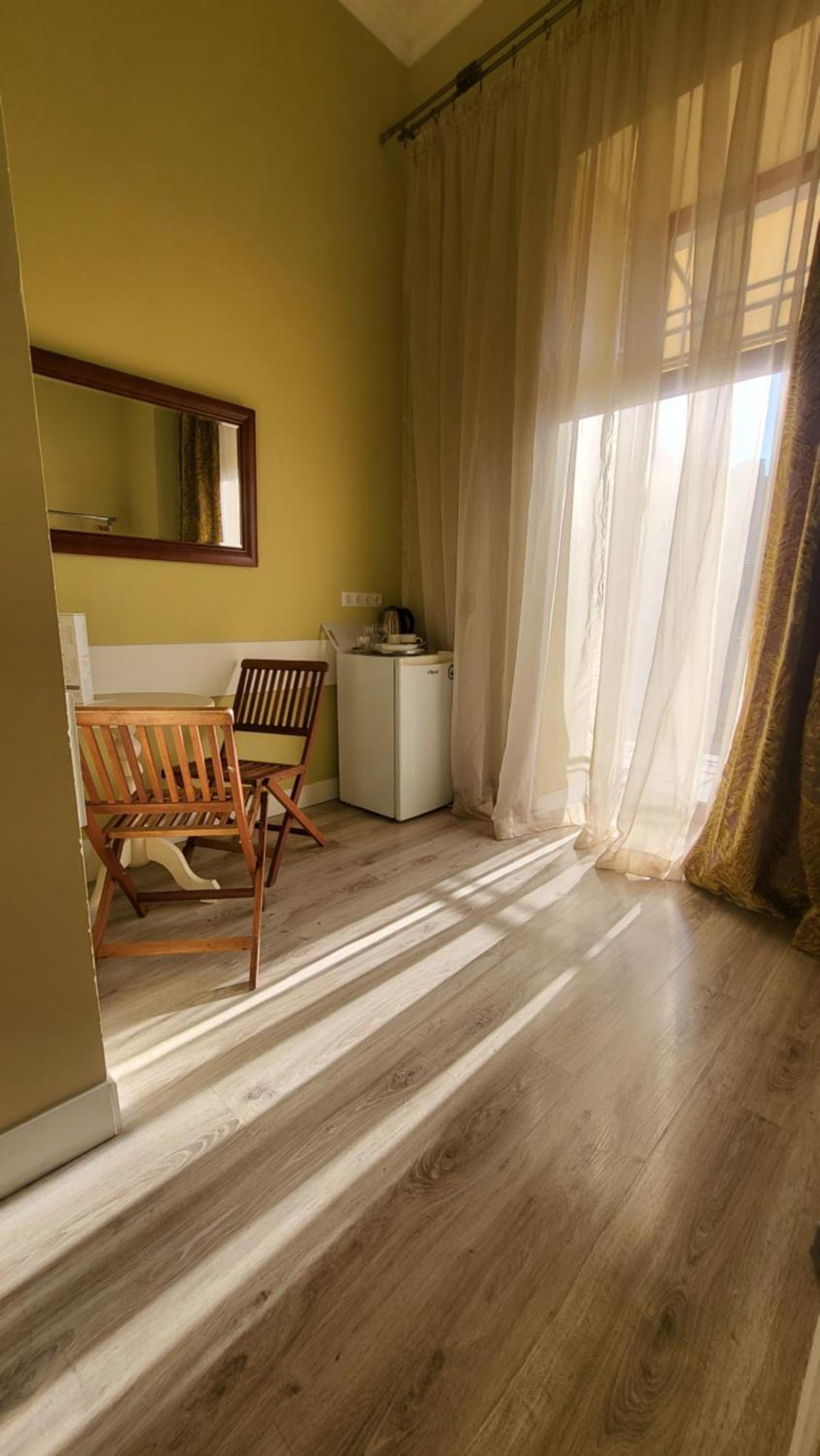 Hotel Menshikov Odessa Extérieur photo