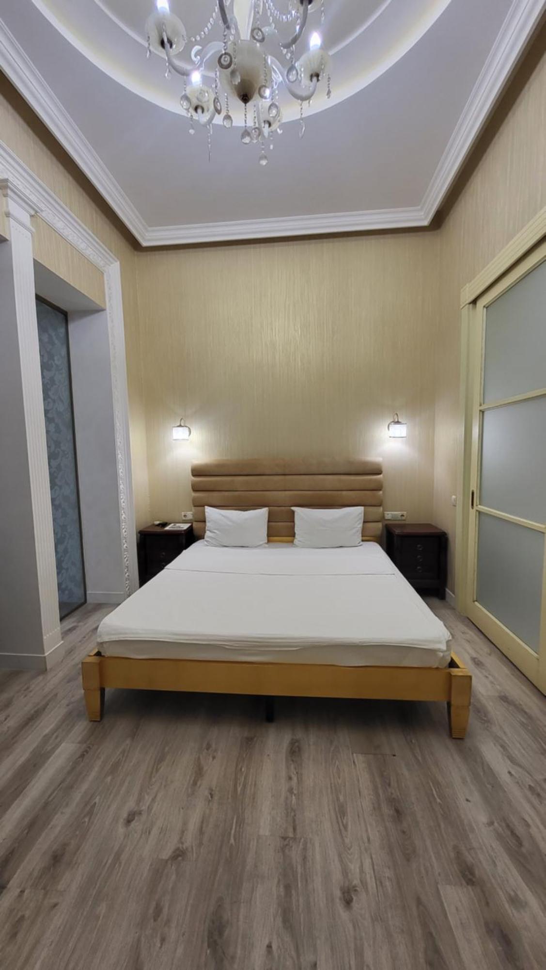 Hotel Menshikov Odessa Extérieur photo